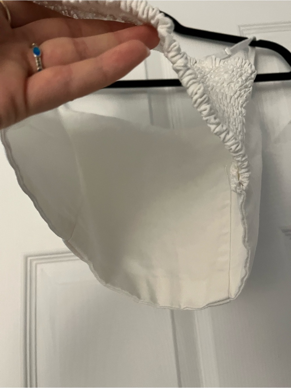 White Spaghetti Strap Cropped Tank Top - Picture 3 of 5